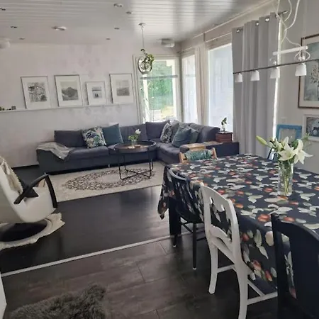Omaloma Ulkoilijan Unelma Vakantiehuis Rovaniemi